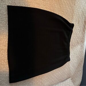 St. John Basics. Black Pencil Skirt. Size 10